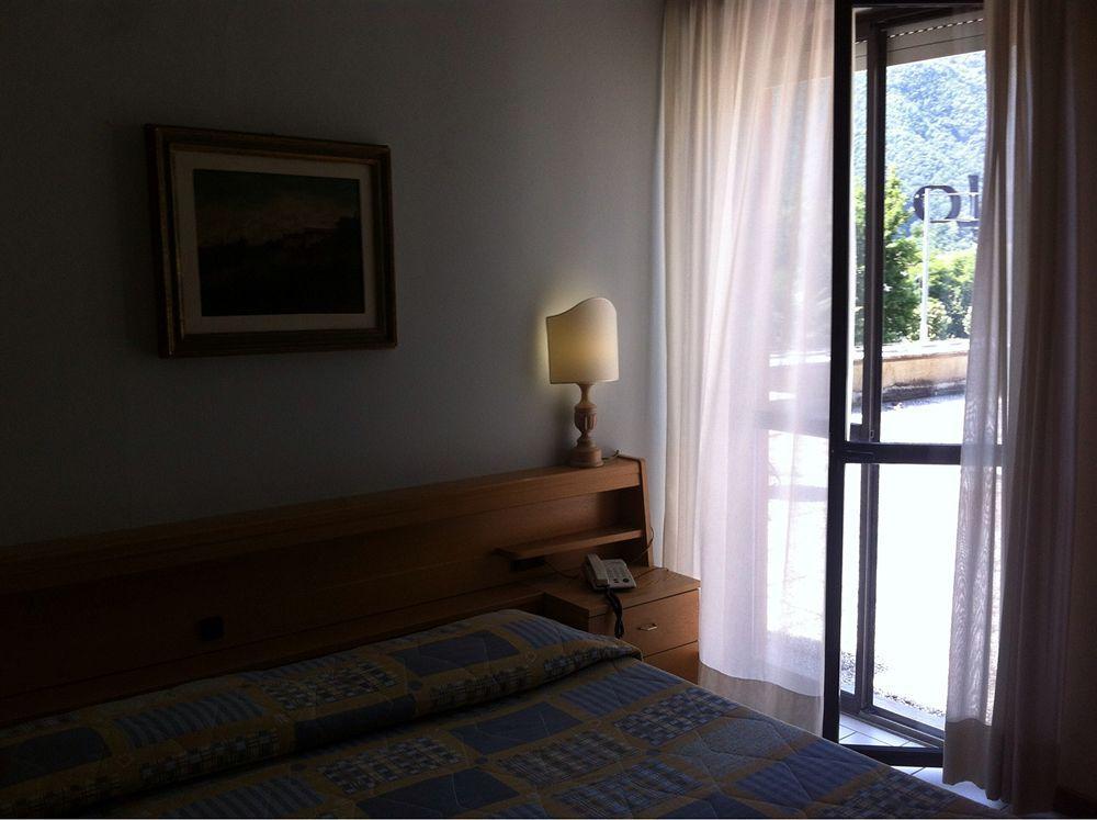 Hotel Cristallo Barga Fornaci di Barga Exterior photo