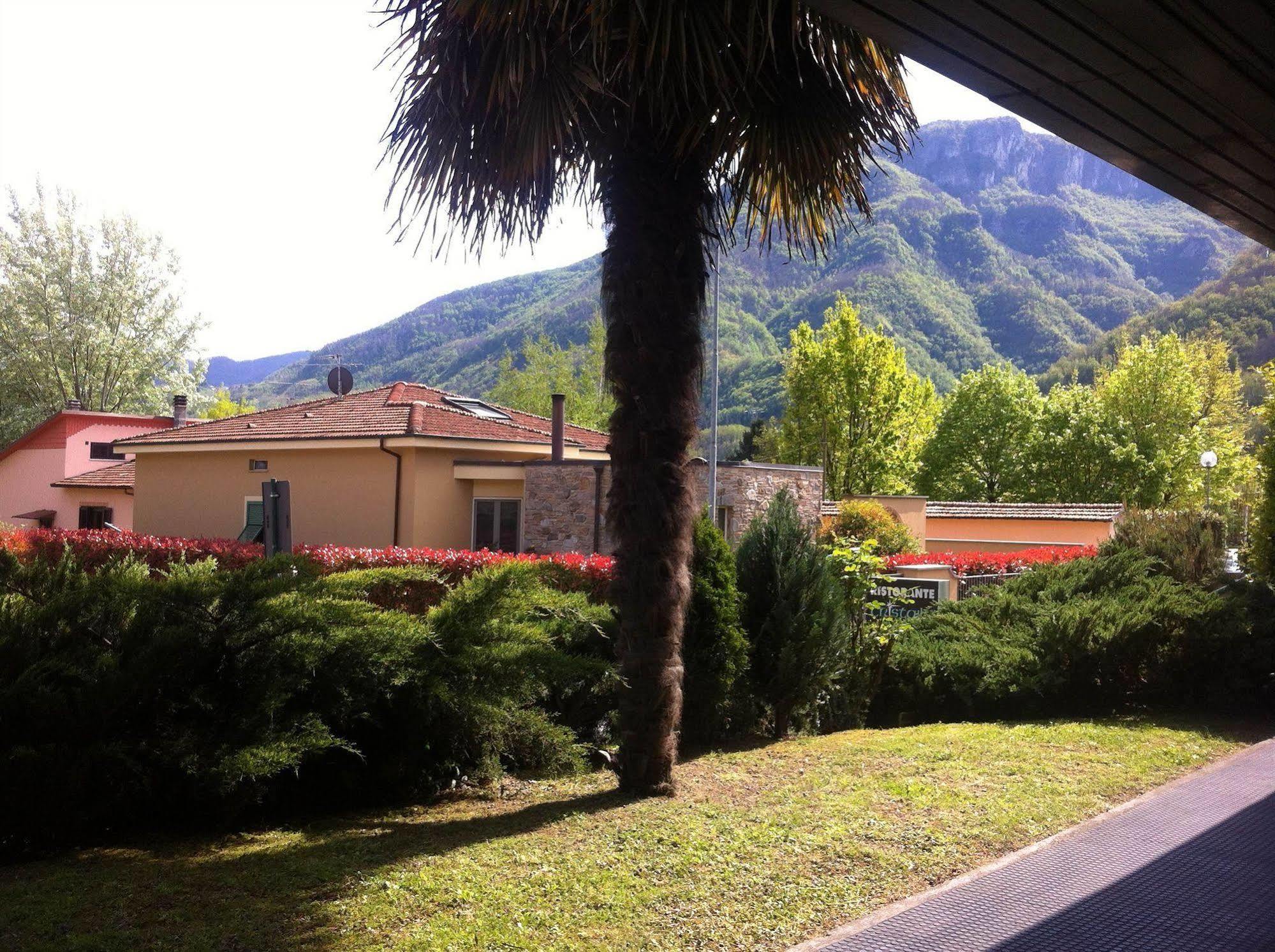 Hotel Cristallo Barga Fornaci di Barga Exterior photo